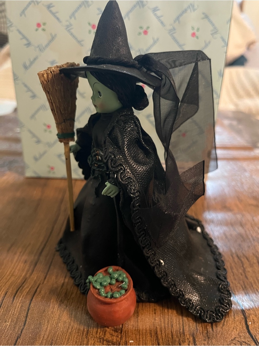 Madame Alexander wicked witch of the West number 614 collectible - Picture 4 of 11